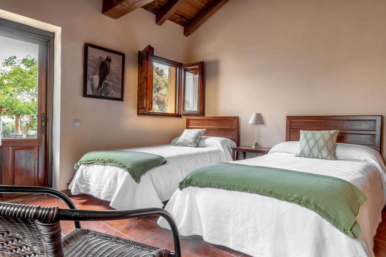 Eco-Lodge En La Reserva Privada Campanarios De Azaba - Proyecto De Conservacion Espeja Bagian luar foto