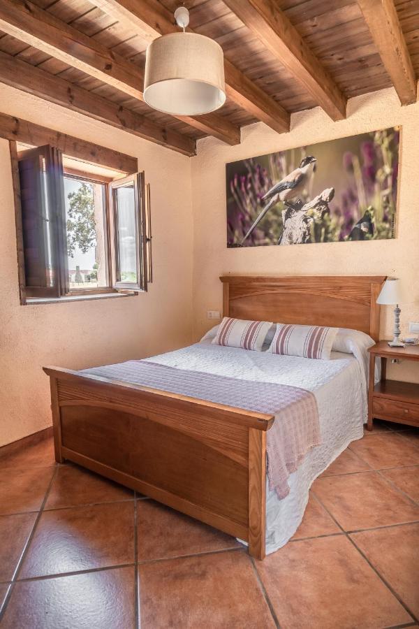 Eco-Lodge En La Reserva Privada Campanarios De Azaba - Proyecto De Conservacion Espeja Bagian luar foto