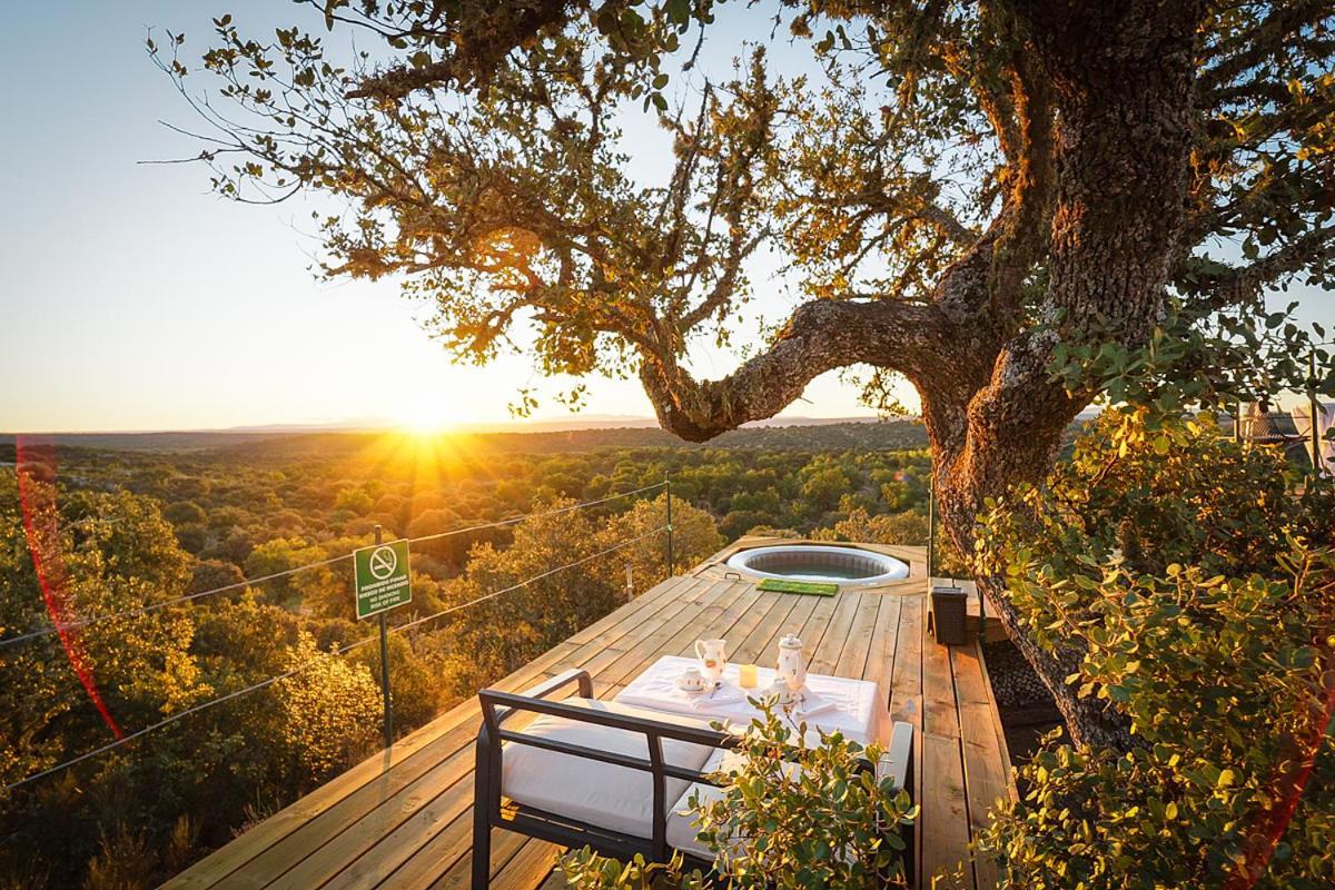 Eco-Lodge En La Reserva Privada Campanarios De Azaba - Proyecto De Conservacion Espeja Bagian luar foto