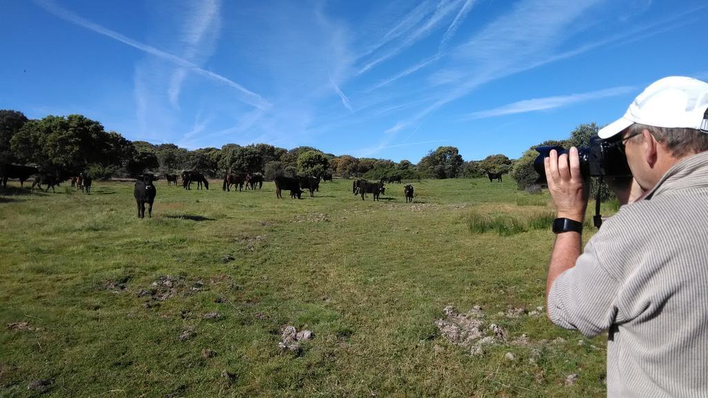 Eco-Lodge En La Reserva Privada Campanarios De Azaba - Proyecto De Conservacion Espeja Bagian luar foto